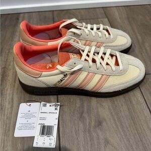 adidas Handball Spezial Women's Cream & Coral Low-Top Sneakers
